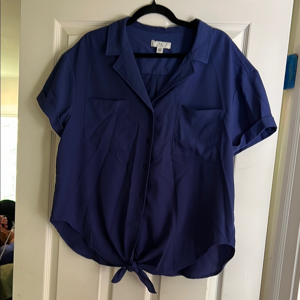 Halston Heritage Blue Boxy Tie Front Button Down Shirt